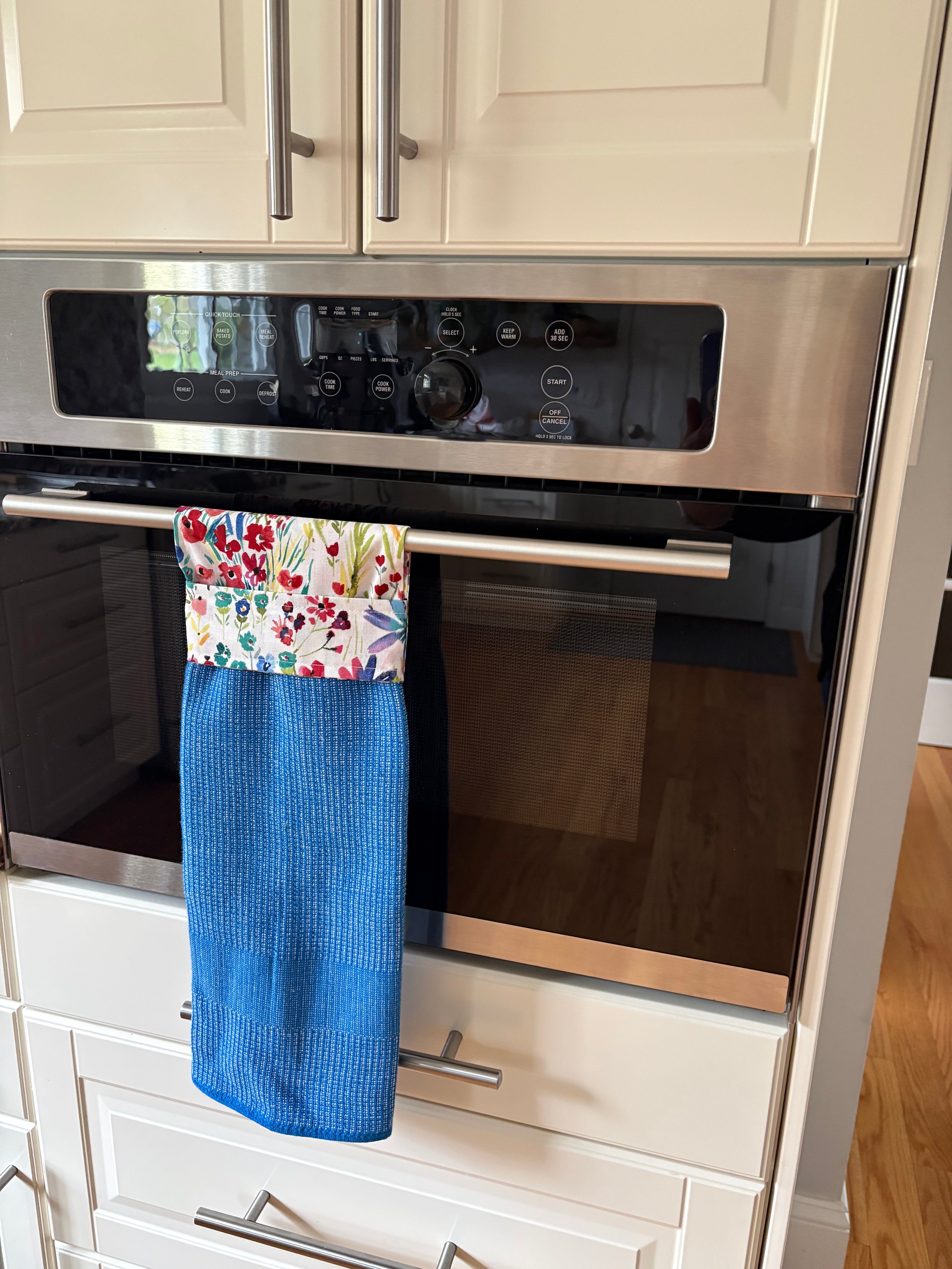 Hanging NoFall Towel